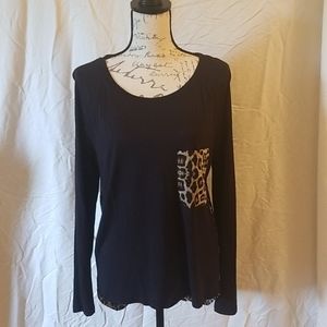 Black and leopard high/low tee